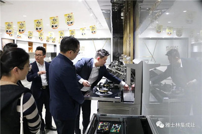 紹興市統計局副局長曹繪宏一行調研雅士林集成灶，助力企業市場高質量發展